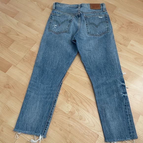 LEVI WEDGIE STRAIGHT JEANS - Picture 2 of 4
